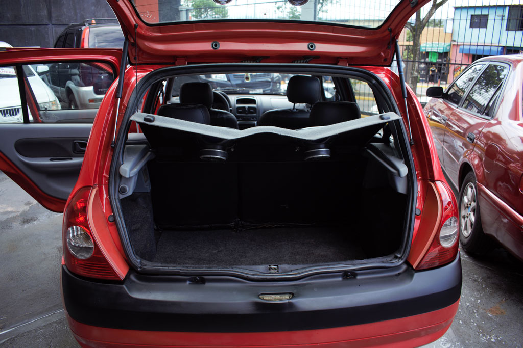 Renault Clio, Interior y maletero