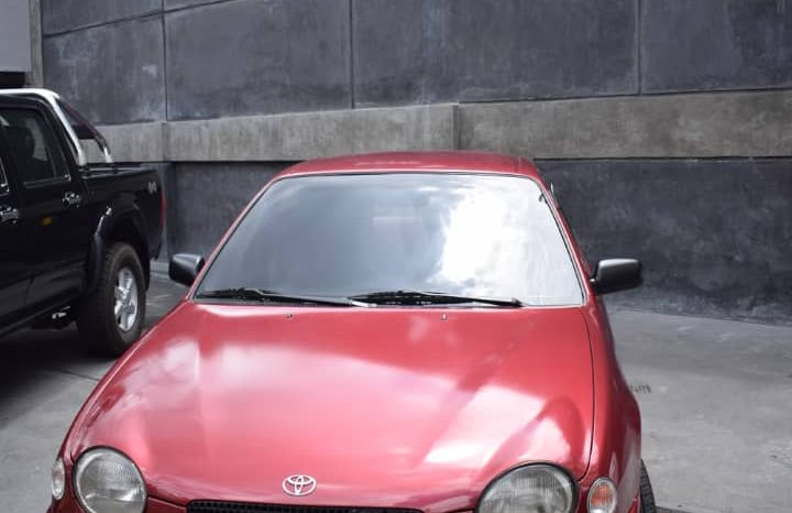 Toyota Corolla 1999 lleno