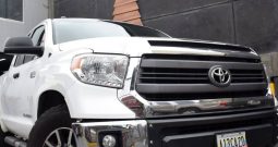 toyota-tundra-2015-1