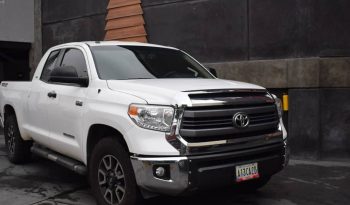 Toyota Tundra 2015 lleno