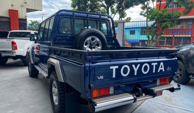 Toyota Land Cruiser Hembrita 2019 lleno