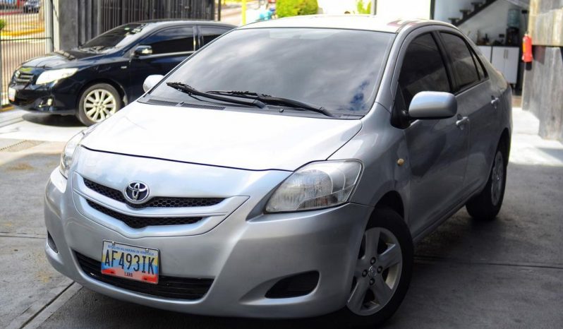 Toyota Yaris Belta 2007 lleno