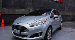 ford-fiesta-titanium-2014-01