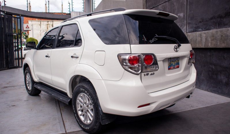 Toyota Fortuner 2012 lleno