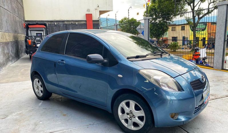 Toyota Yaris 2008 lleno