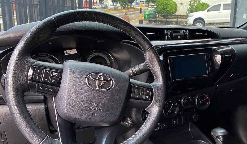 Toyota Hilux Dubái 2021 lleno