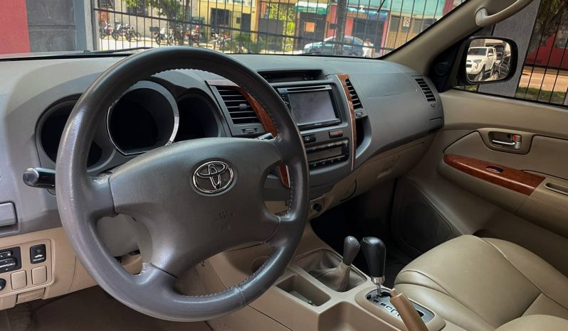 Toyota Fortuner 2010 lleno