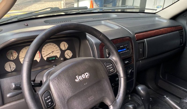 Jeep Cherokee 2005 lleno