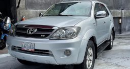 toyota-fortuner-2008-01
