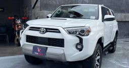 toyota-4runner-trd-off-road-2022-01