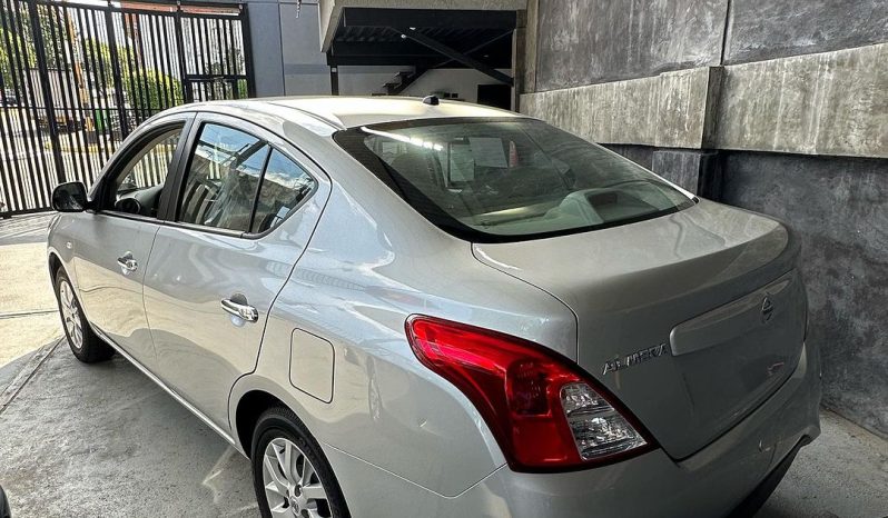 Nissan Almera 2023 lleno