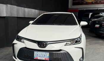 Toyota Corolla 2024 lleno