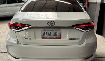 Toyota Corolla 2024 lleno