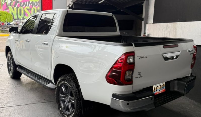 Toyota Hilux SRX 2025 lleno