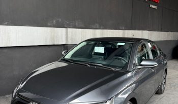Toyota Yaris E 2025 lleno