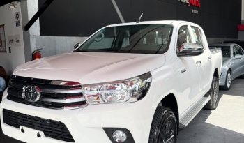 Toyota Hilux GLX 2025 lleno