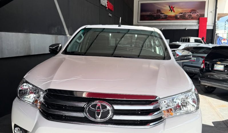 Toyota Hilux GLX 2025 lleno